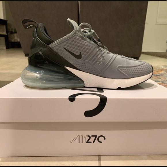 Shoes - Air Max 270 SE